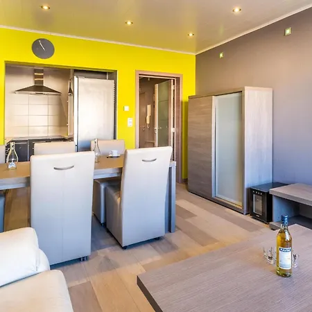 아파트 Zeezicht Gv 코크시데